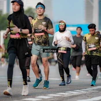 Runner Photo 6757521