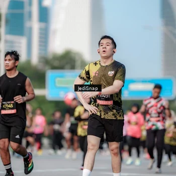 Runner Photo 6757536