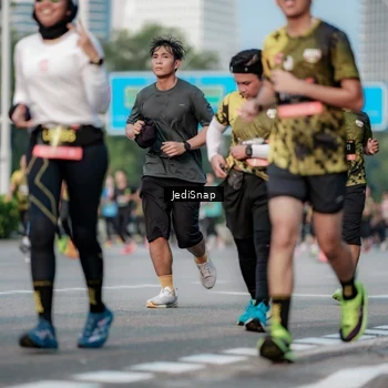 Runner Photo 6757580