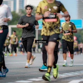 Runner Photo 6757584