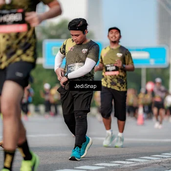 Runner Photo 6757619