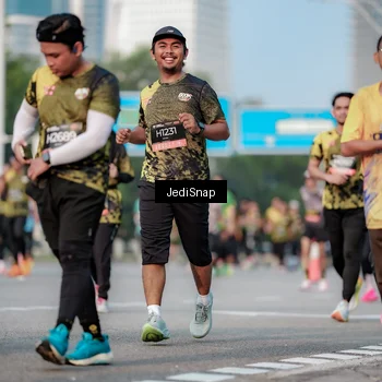 Runner Photo 6757628