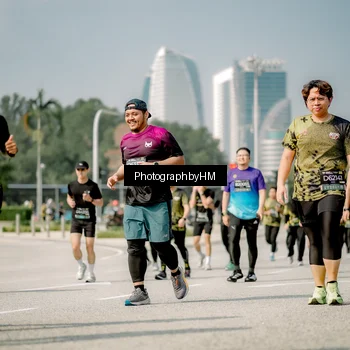 Runner Photo 6757636
