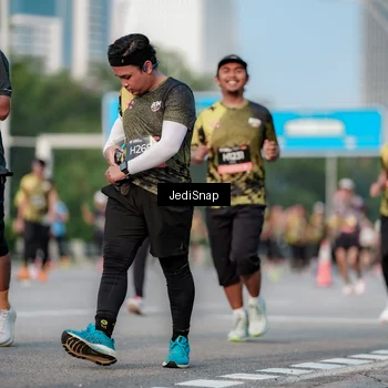 Runner Photo 6757637