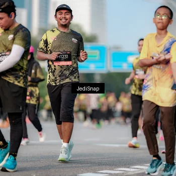 Runner Photo 6757688