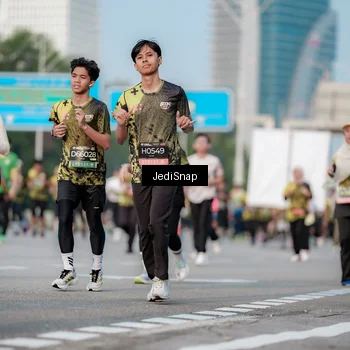 Runner Photo 6757731