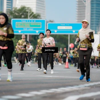 Runner Photo 6757749