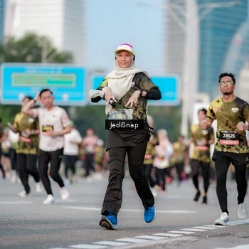 Runner Photo 6757770
