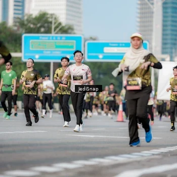 Runner Photo 6757771