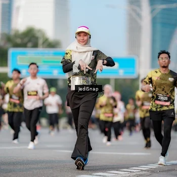 Runner Photo 6757776