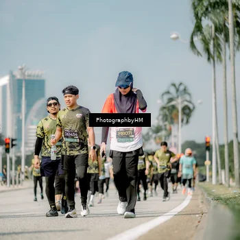 Runner Photo 6758021