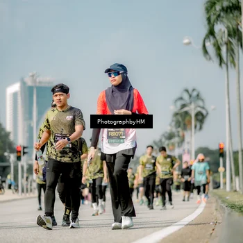 Runner Photo 6758023