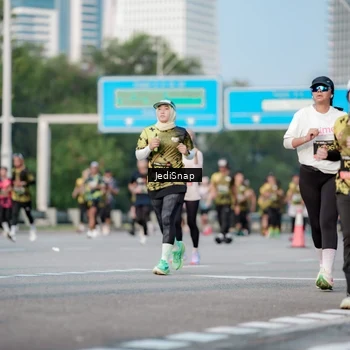 Runner Photo 6758209