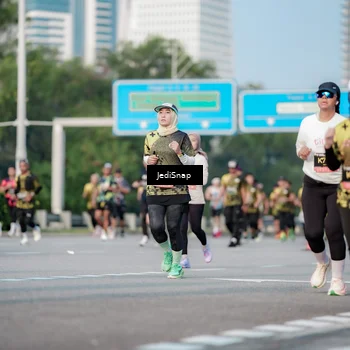 Runner Photo 6758257