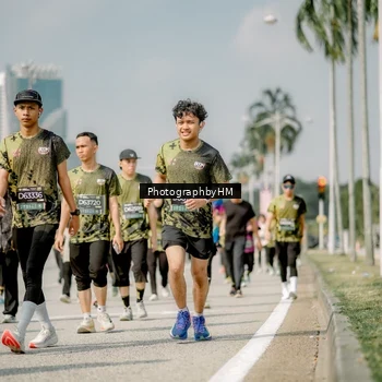 Runner Photo 6758318