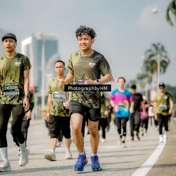 Runner Photo 6758332
