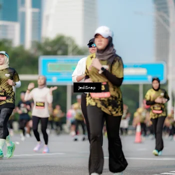 Runner Photo 6758350