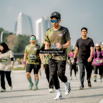 Runner Photo 6758388