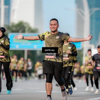 Runner Photo 6758415