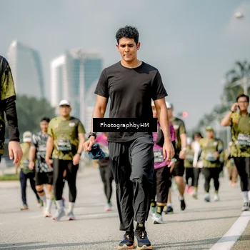 Runner Photo 6758421