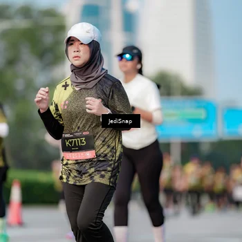 Runner Photo 6758428