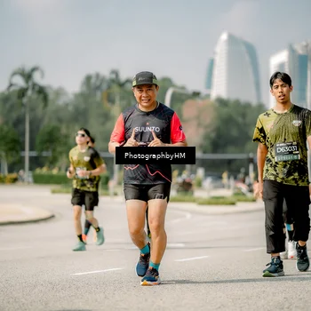 Runner Photo 6758665