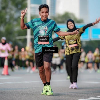 Runner Photo 6758871