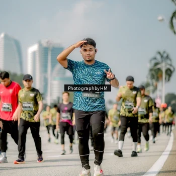 Runner Photo 6758898