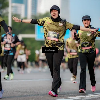 Runner Photo 6759023