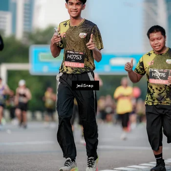 Runner Photo 6759202