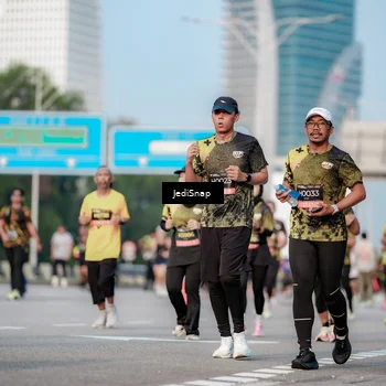 Runner Photo 6759299