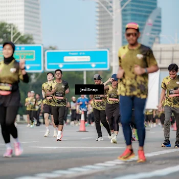 Runner Photo 6759415