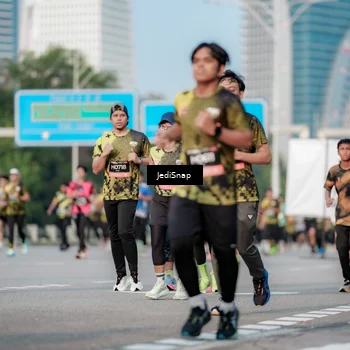 Runner Photo 6759572