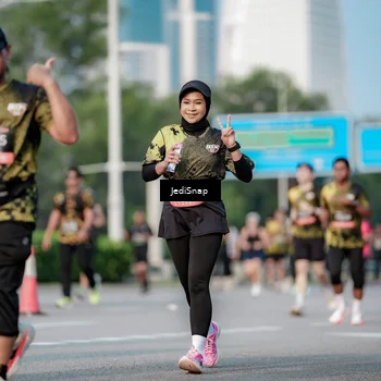 Runner Photo 6759661