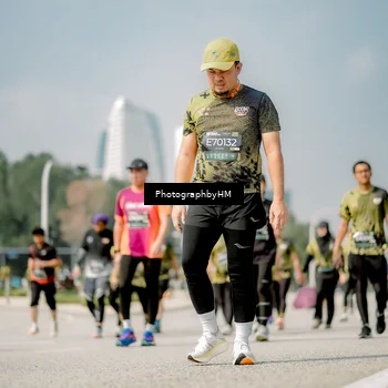 Runner Photo 6759678