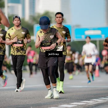 Runner Photo 6759704
