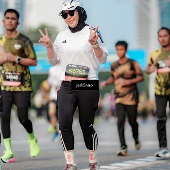 Runner Photo 6759809