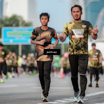 Runner Photo 6759875