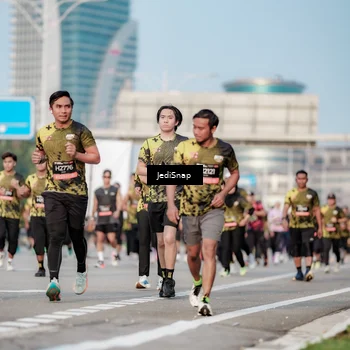 Runner Photo 6759900