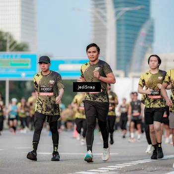 Runner Photo 6759951