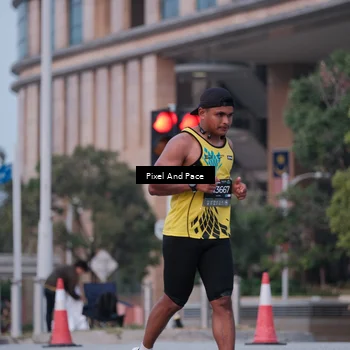 Runner Photo 6759998