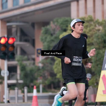 Runner Photo 6760005