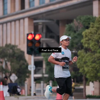 Runner Photo 6760008