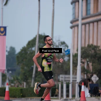 Runner Photo 6760009