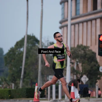 Runner Photo 6760016