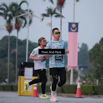 Runner Photo 6760026