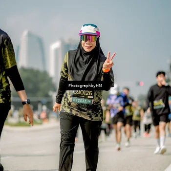 Runner Photo 6760043