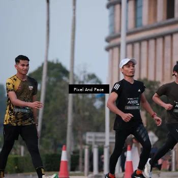 Runner Photo 6760051