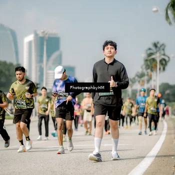 Runner Photo 6760059