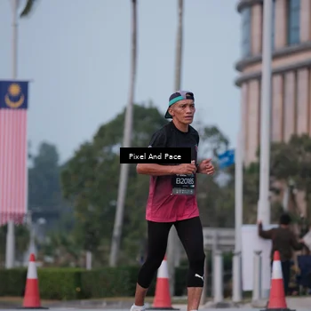 Runner Photo 6760071